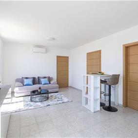 Luxury 4 Bedroom Villa with Infinity Pool, Sauna, Gym, Jacuzzi and Sea Views in Orašac, near Dubrovnik, Sleeps 8